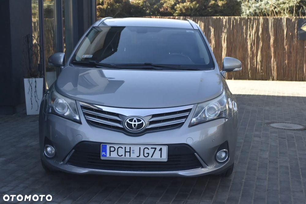 Toyota Avensis 2.2 D-4D Premium - 3