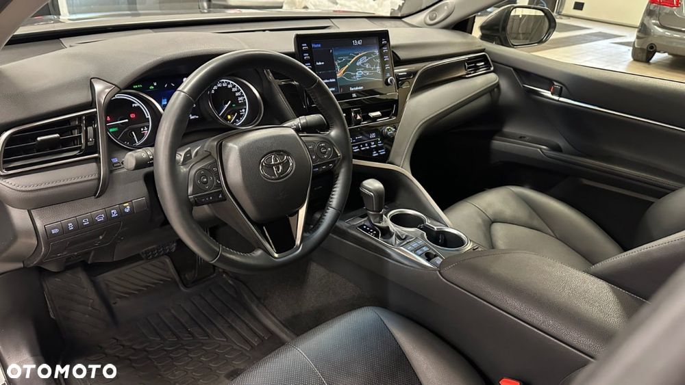 Toyota Camry 2.5 Hybrid Executive CVT - 14