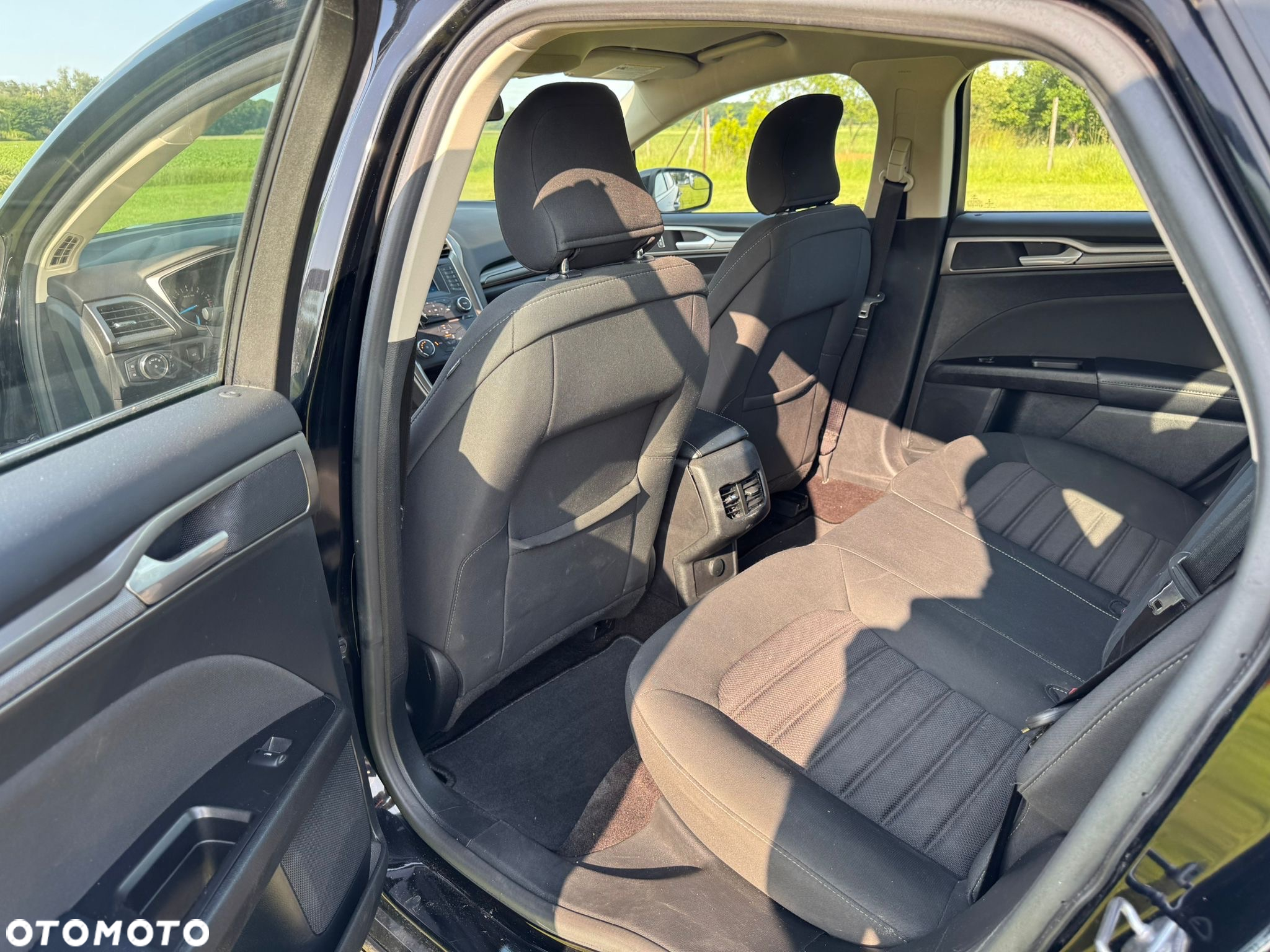 Ford Fusion - 16