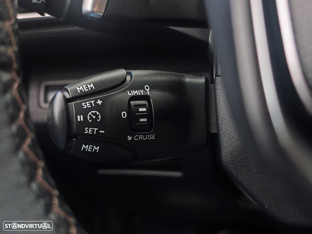 Peugeot 3008 1.6 BlueHDi GT Line EAT6 - 23