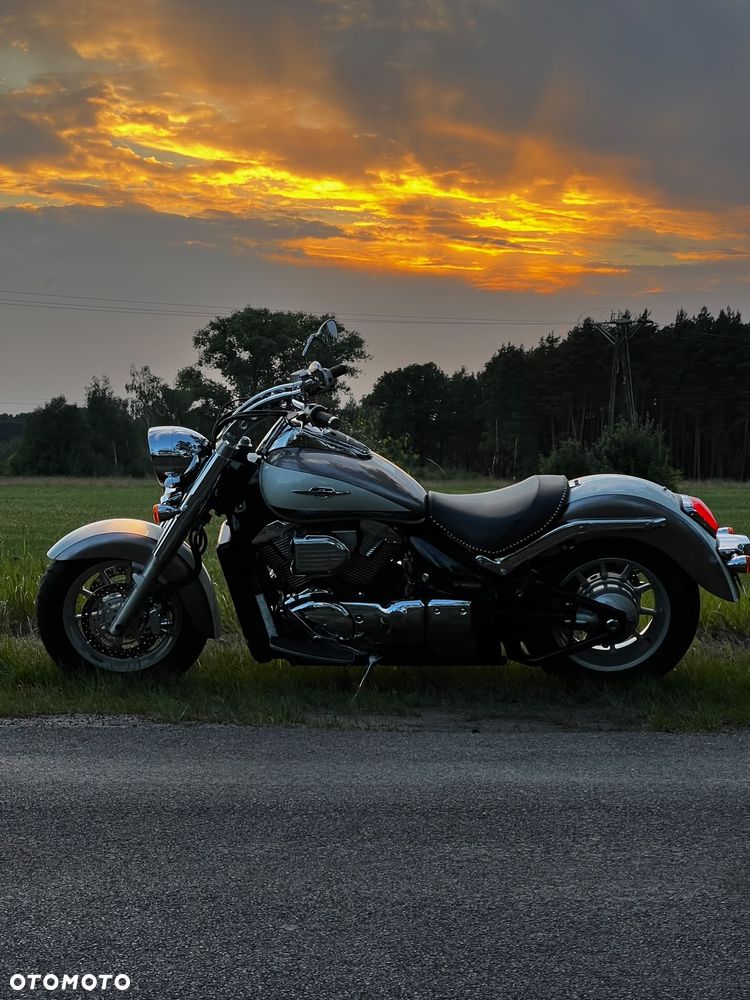 Suzuki Intruder - 21