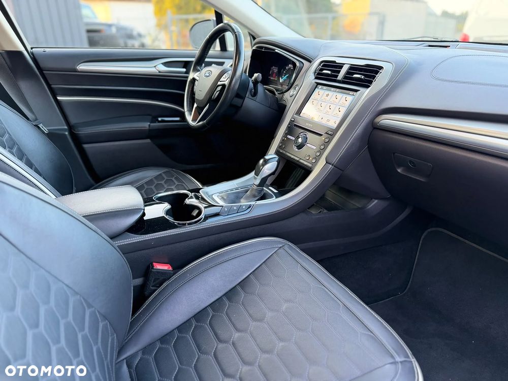 Ford Mondeo - 10