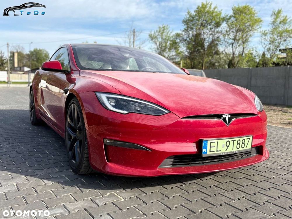 Tesla Model S - 8