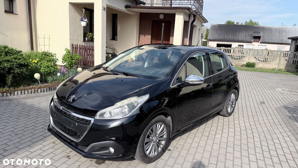 Peugeot 208 82 VTI Allure - 1