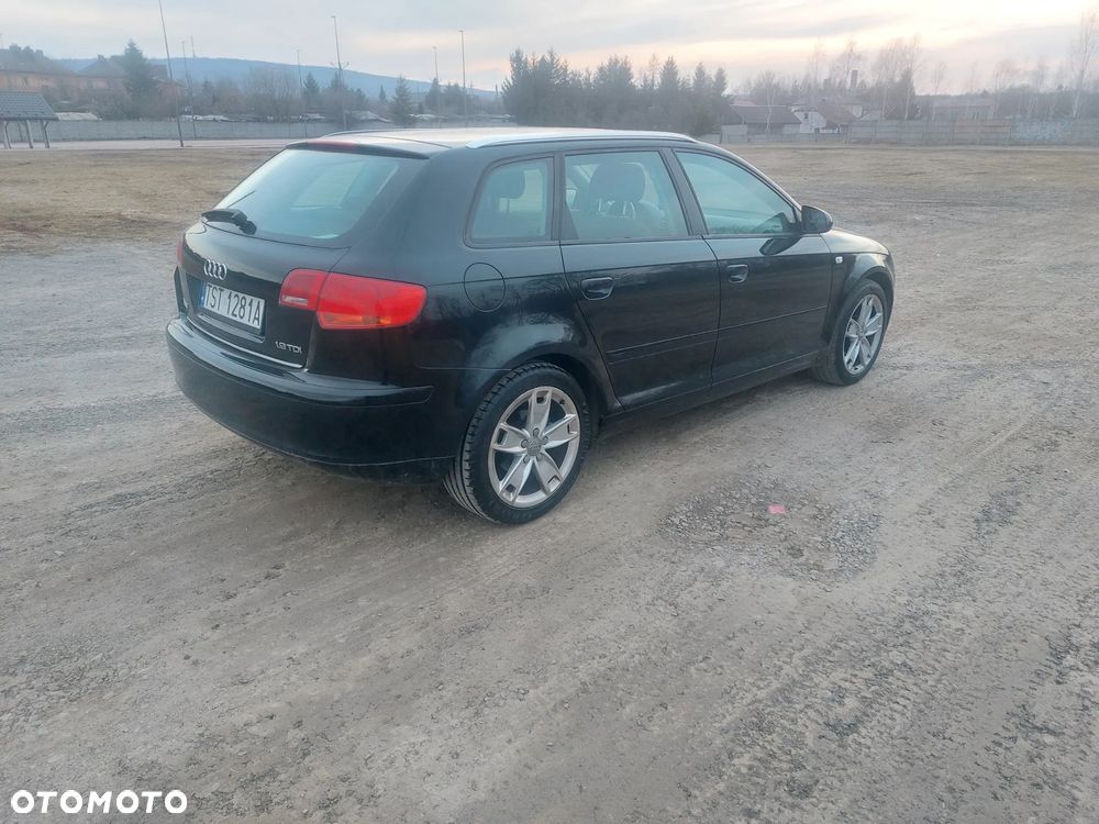 Audi A3 Sportback - 3