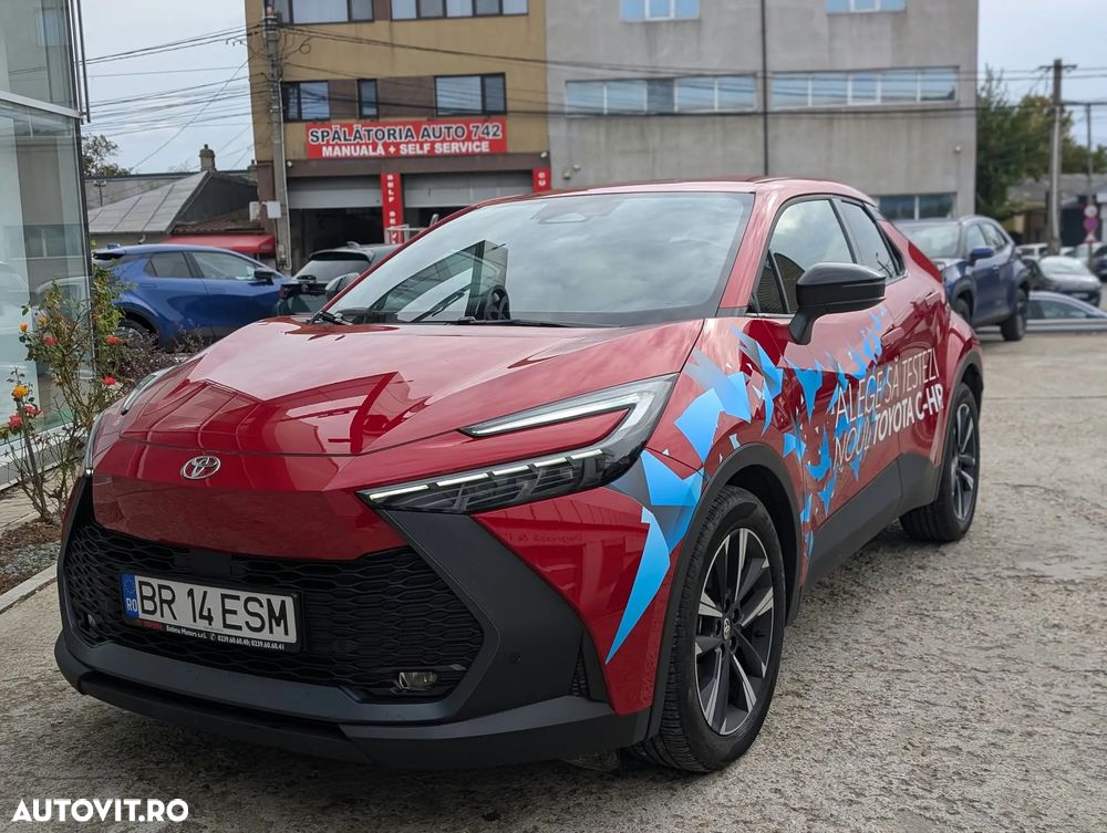 TOYOTA C-HR 2026 — imagine 9