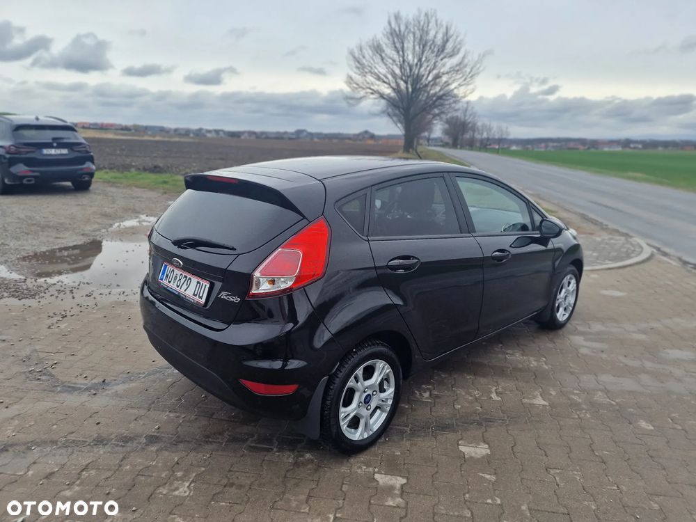 Ford Fiesta 1.25 Celebration - 11