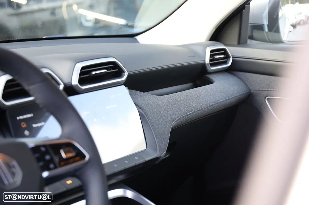 MG ZS 1.5 Hybrid+ Comfort - 14