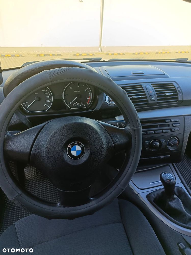 BMW Seria 1 116d DPF - 12