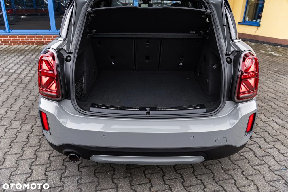 MINI Countryman Cooper SE ALL4 Classic Trim - 12