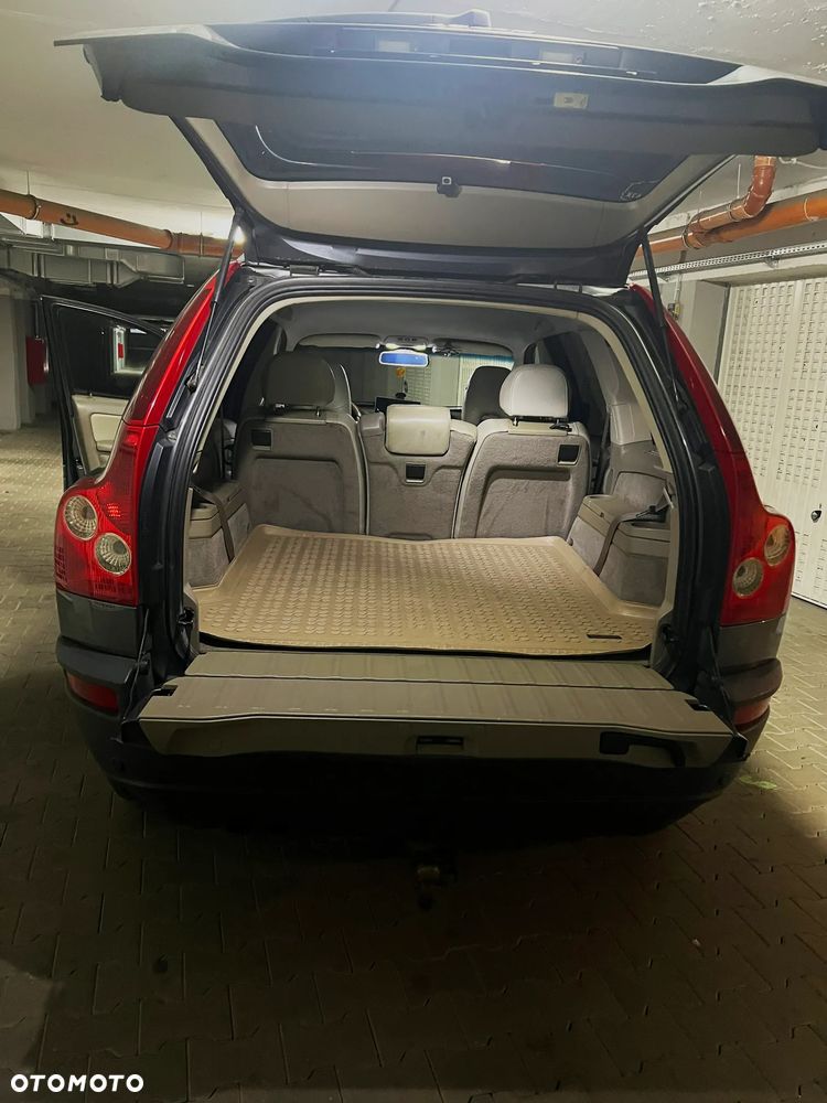 Volvo XC 90 2.4 D5 Momentum - 6