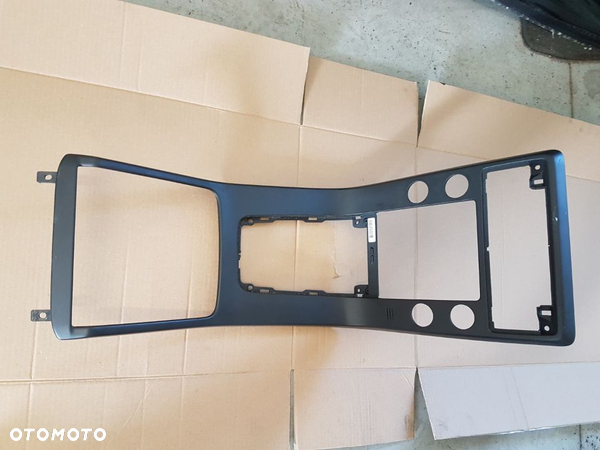 RAMKA RADIA KONSOLA ŚRODKOWA VOLVO S80 II V70 III 06-13