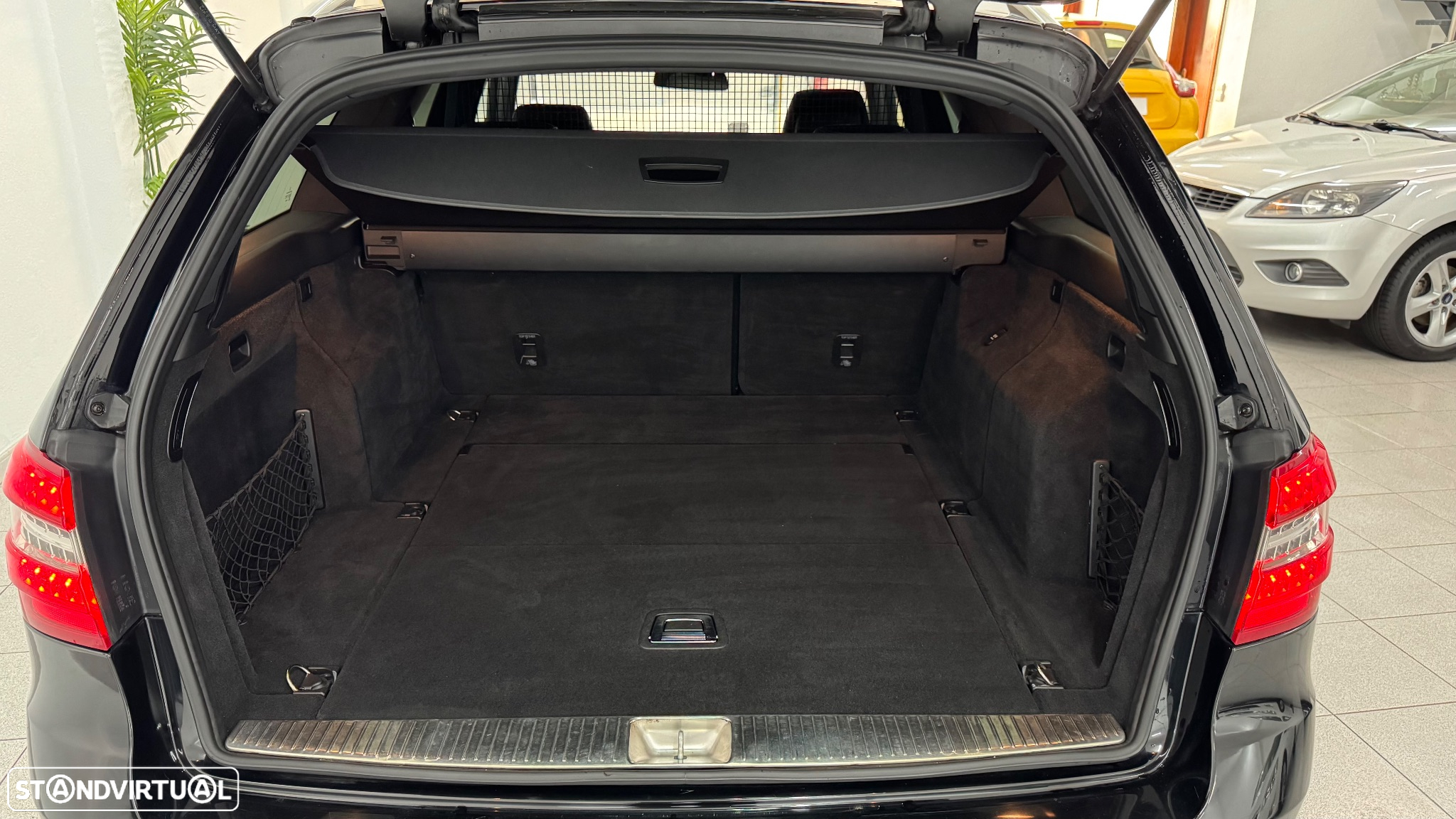 Mercedes-Benz E 250 CDi Avantgarde BE 4-Matic 150g - 32