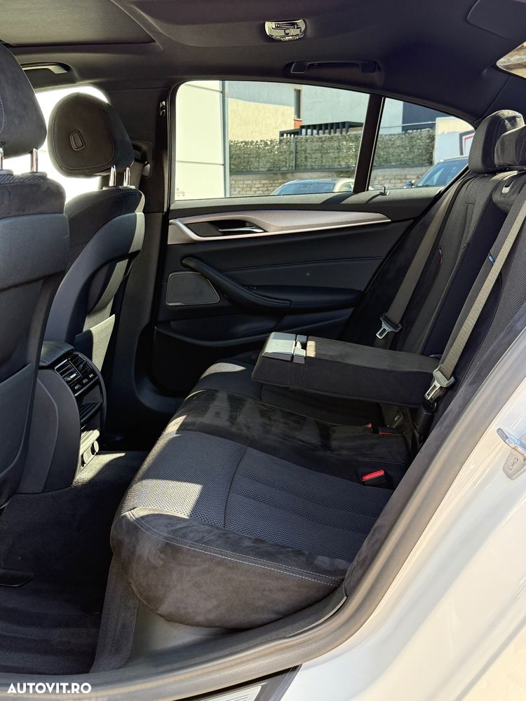 BMW Seria 5 530e Aut. M Sport Edition - 10