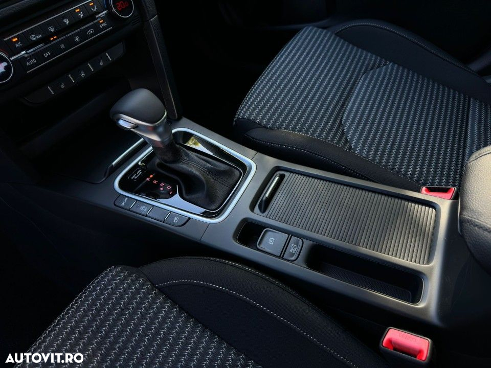 Kia XCeed 1.5 T-GDI 7DCT City - 12