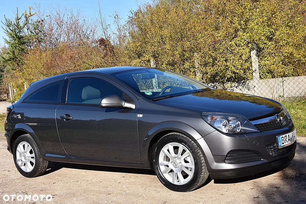 Opel Astra III GTC 1.4 Enjoy - 10