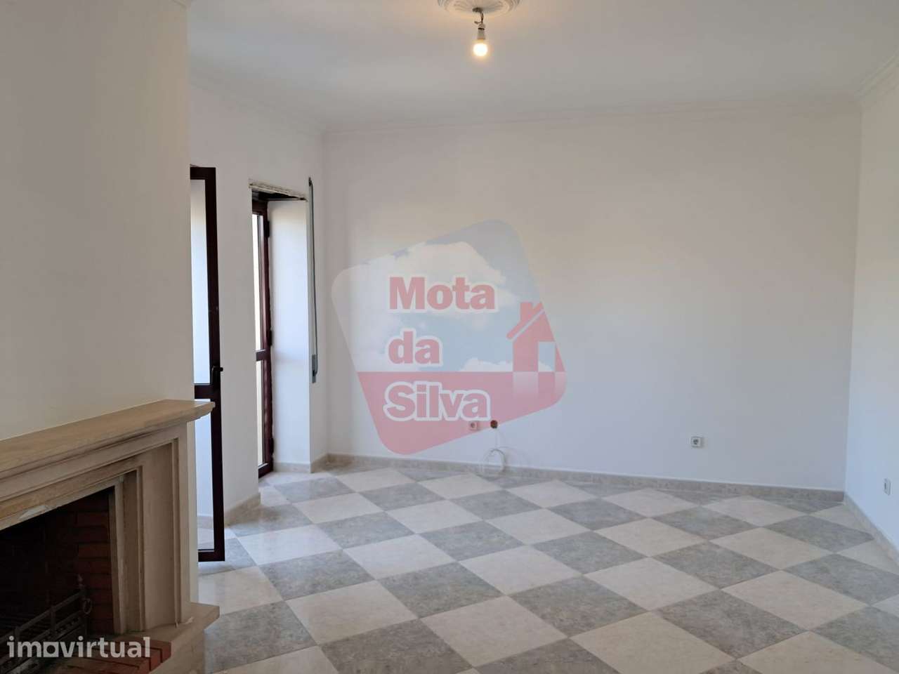 Excelente apartamento T3 para Arrendamento em Vila Nova de Caparica - Grande imagem: 5/16