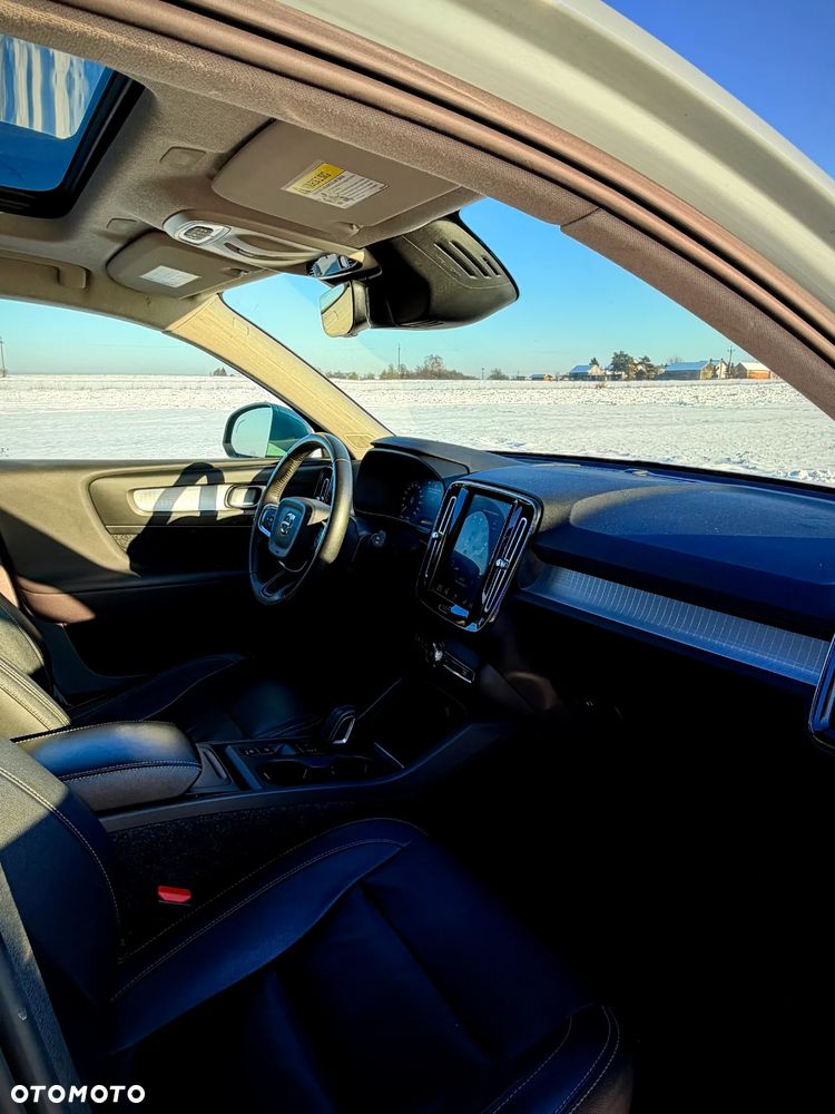 Volvo XC 40 T5 AWD Momentum - 11