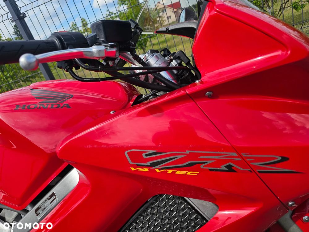 Honda VFR - 14