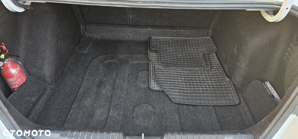 Chevrolet Cruze 2.0 D LT+ - 9