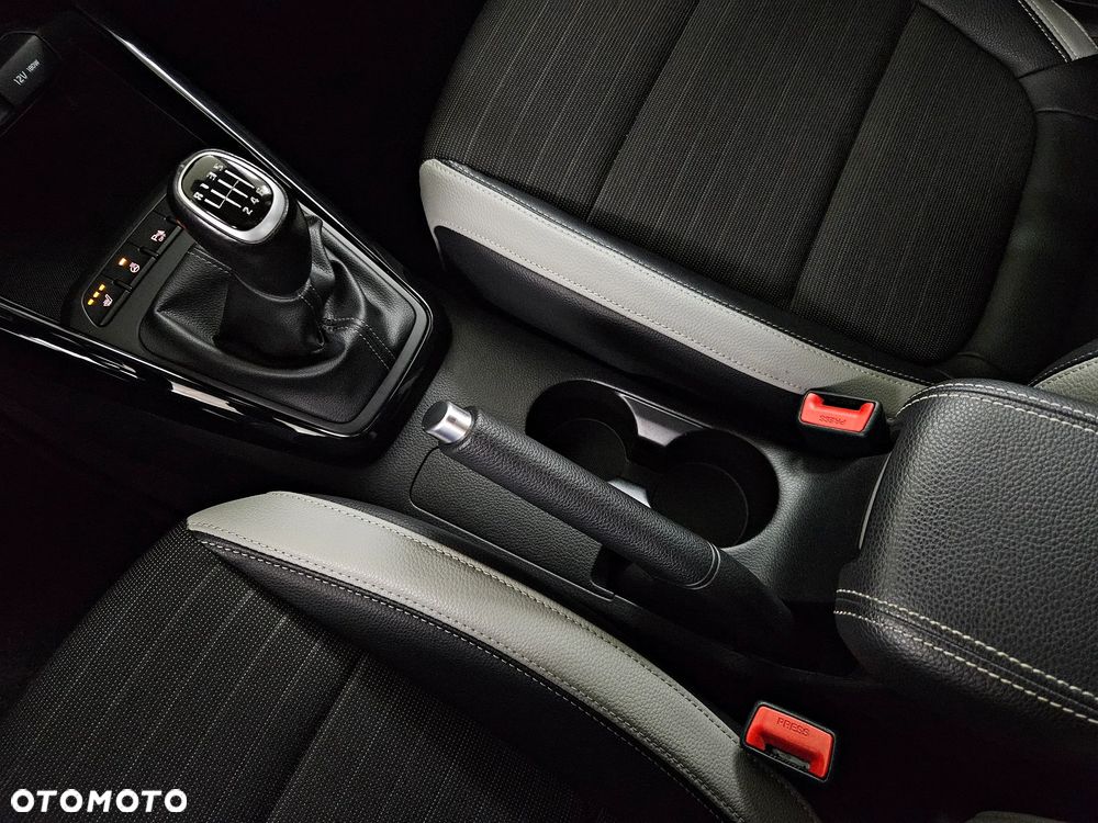 Kia Stonic 1.4 L - 31