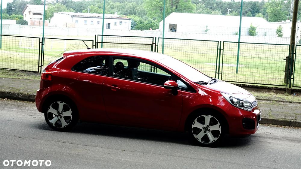 Kia Rio 1.4 Dream Team Edition - 38