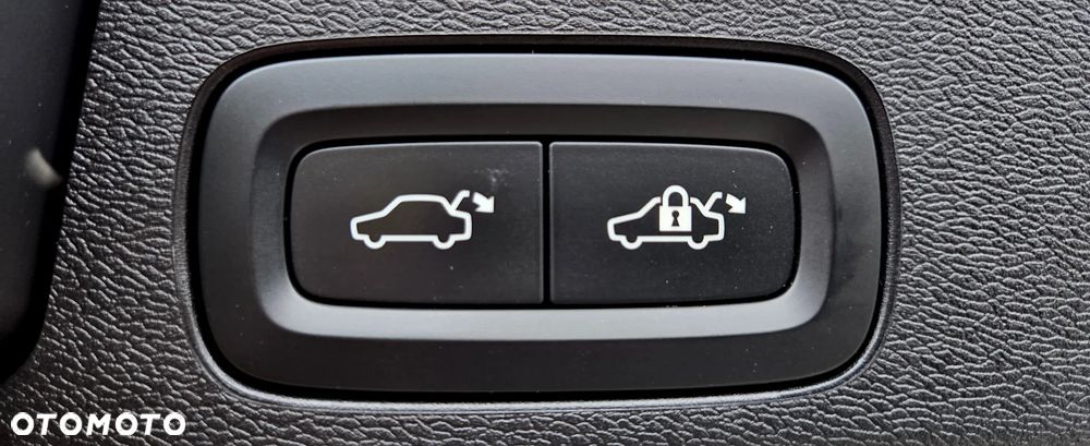 Volvo XC 40 D4 AWD Geartronic Inscription - 36