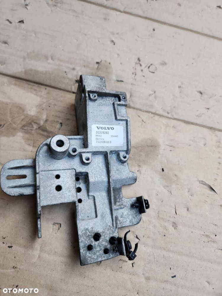 łapa mocowanie volvo s60 v60 xc70 2.4 d5 31319292 - 1