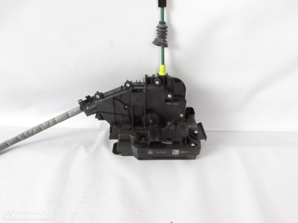 Fecho da porta Esquerdo/Frente Seminovo/ Original MERCEDES-BENZ C-CLASS (W205)/M... - 1