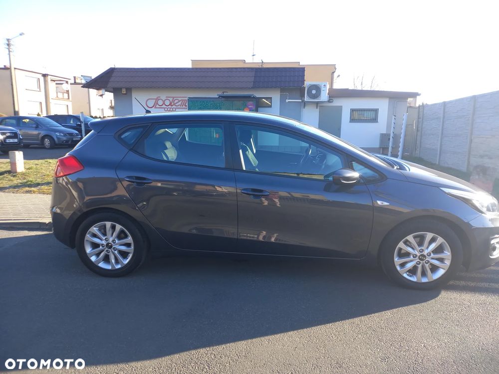 Kia Ceed - 5