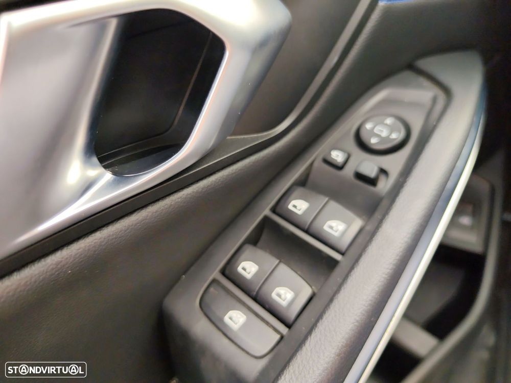 BMW 320 d Pack Desportivo M Auto - 18
