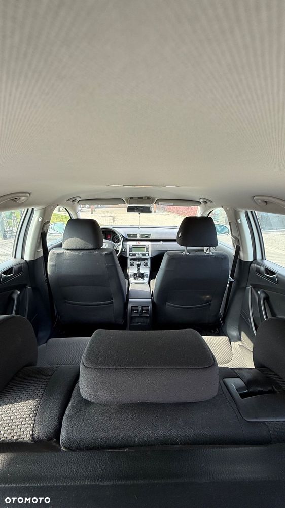 Volkswagen Passat - 17
