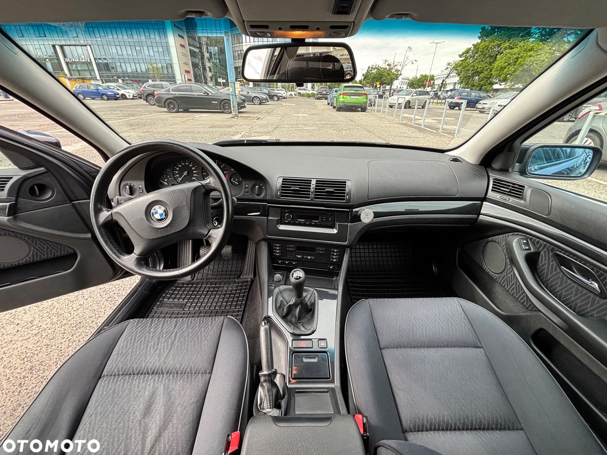 BMW Seria 5 520i - 11