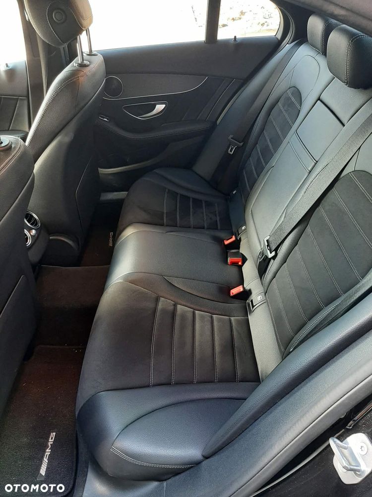Mercedes-Benz Klasa C 300 9G-TRONIC - 9