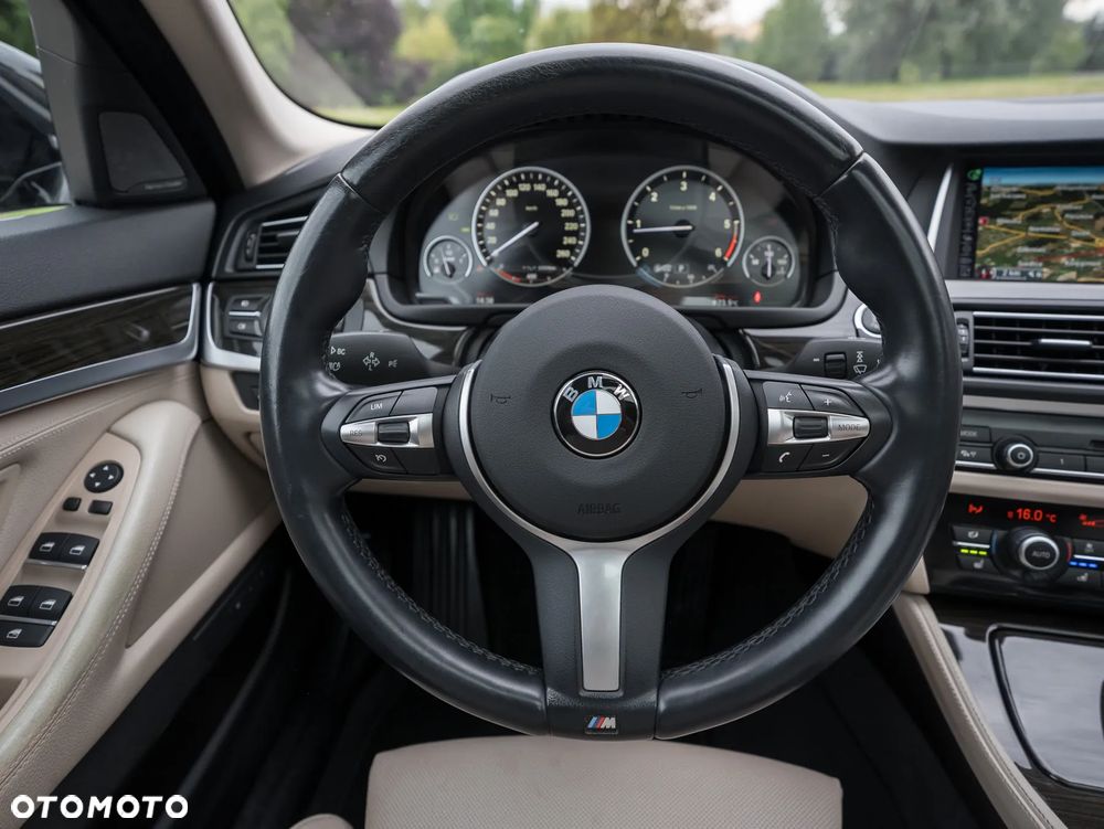 BMW Seria 5 525d xDrive Sport-Aut Luxury Line - 22