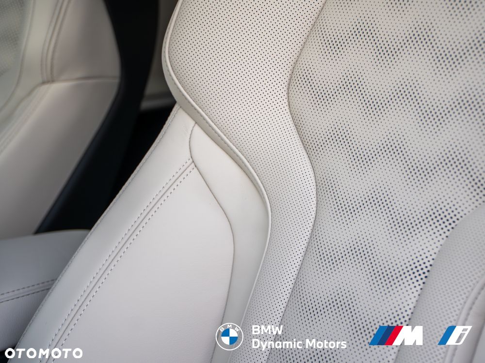 BMW M3 Competition M xDrive - 29