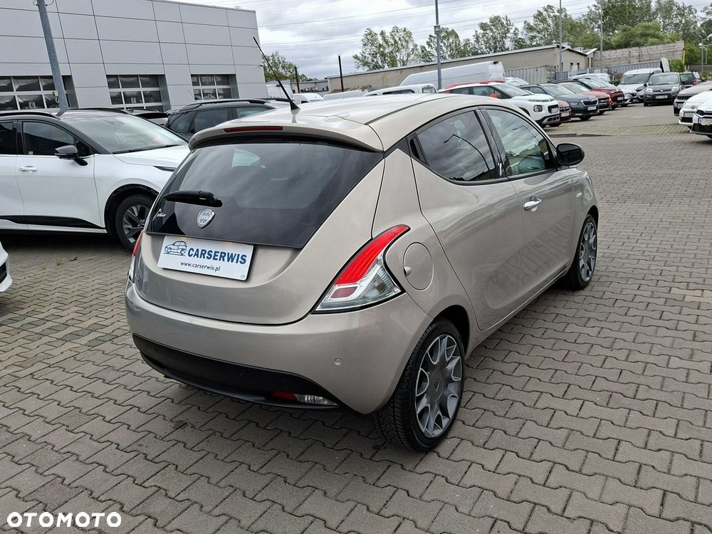 Lancia Ypsilon - 23