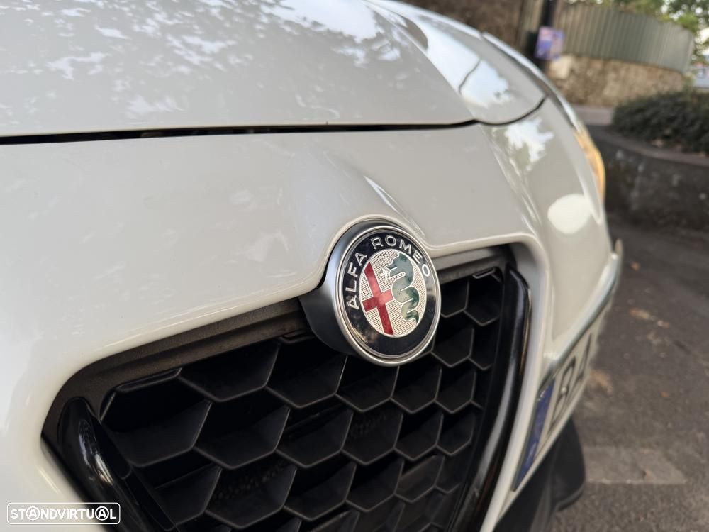 Alfa Romeo Giulietta 2.0 JTDM 16V Veloce - 11
