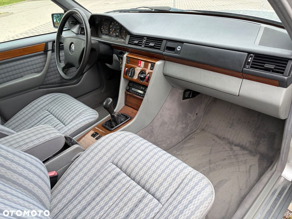 Mercedes-Benz W124 (1984-1993) - 9