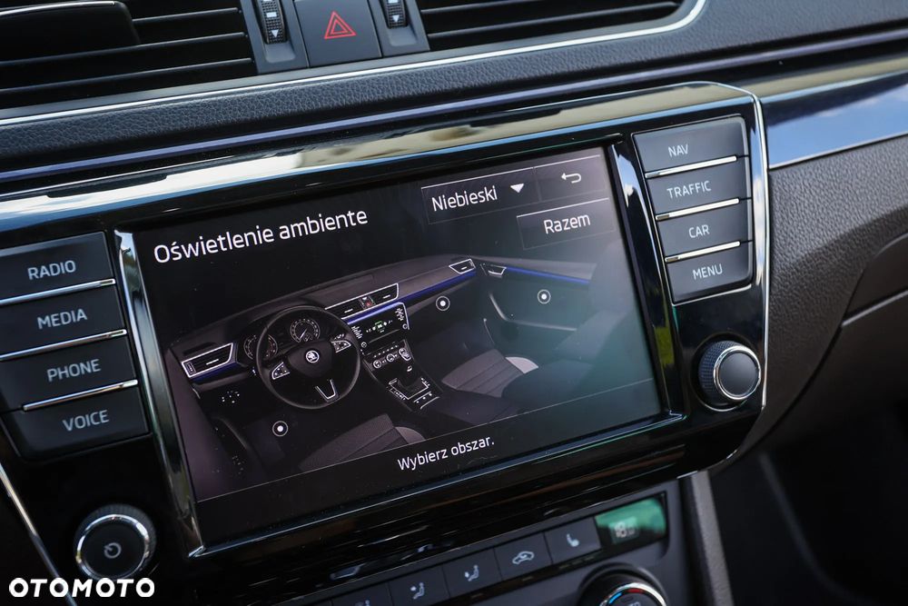Skoda Superb 2.0 TDI 4x4 DSG L&K - 33