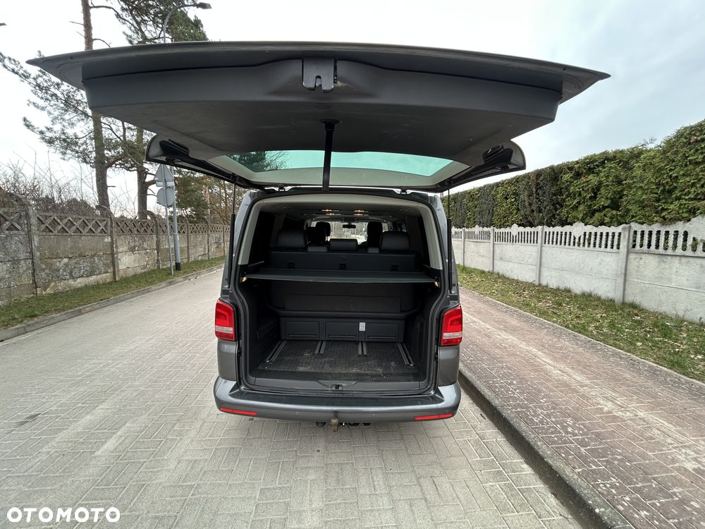 Volkswagen Multivan - 12