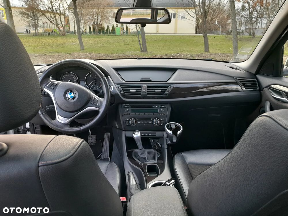 BMW X1 xDrive18d Sport Line - 8