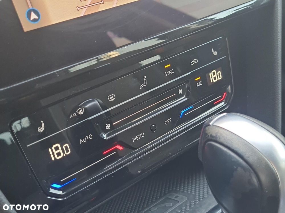 Volkswagen Passat - 24
