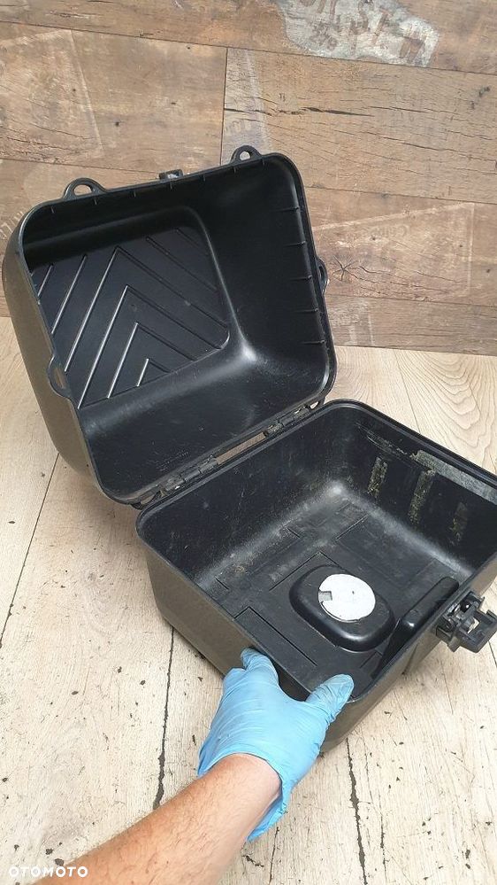 Kufer centralny - 14