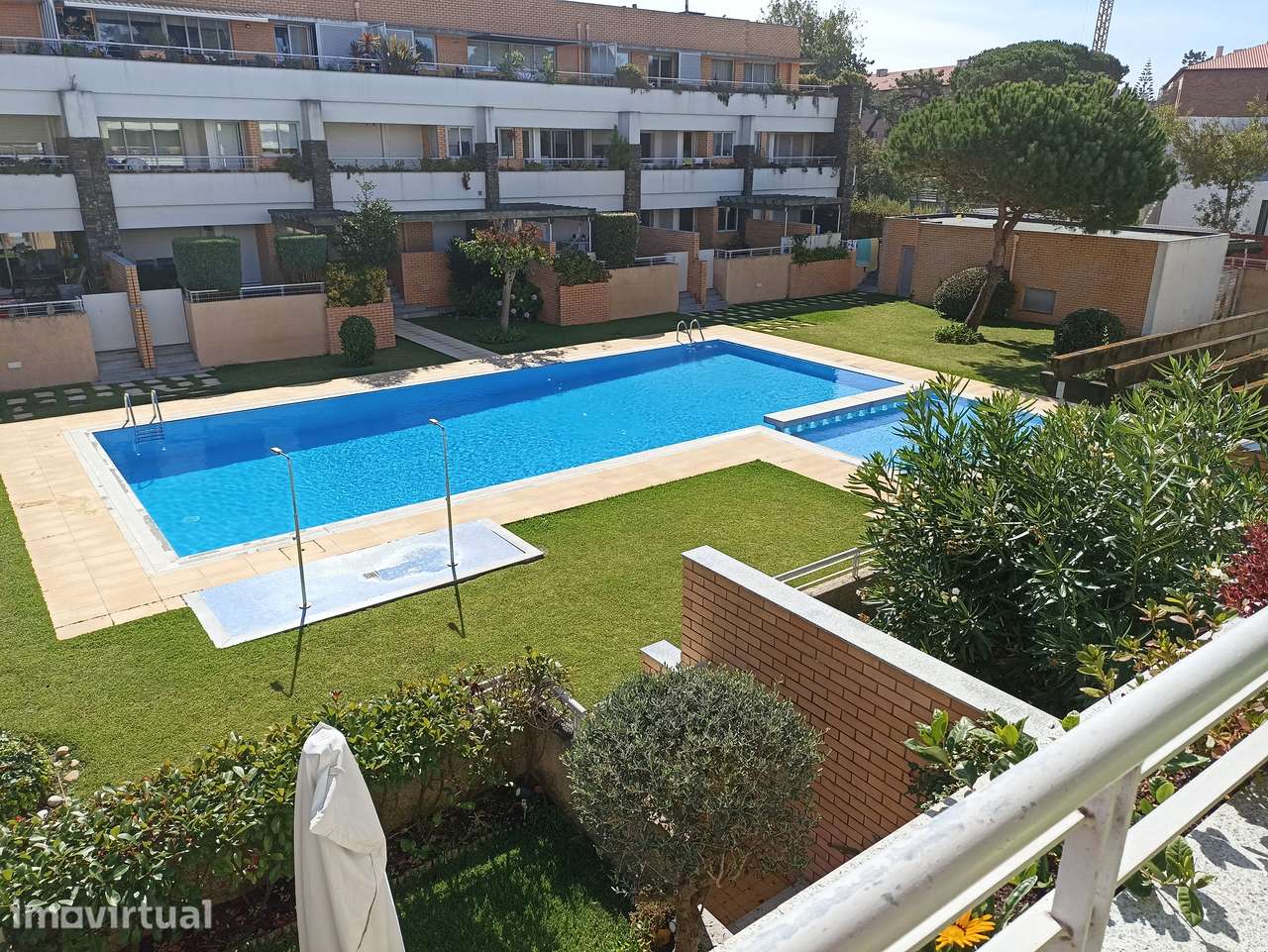 Apartamento com piscina em condomínio privado - Grande imagem: 2/35