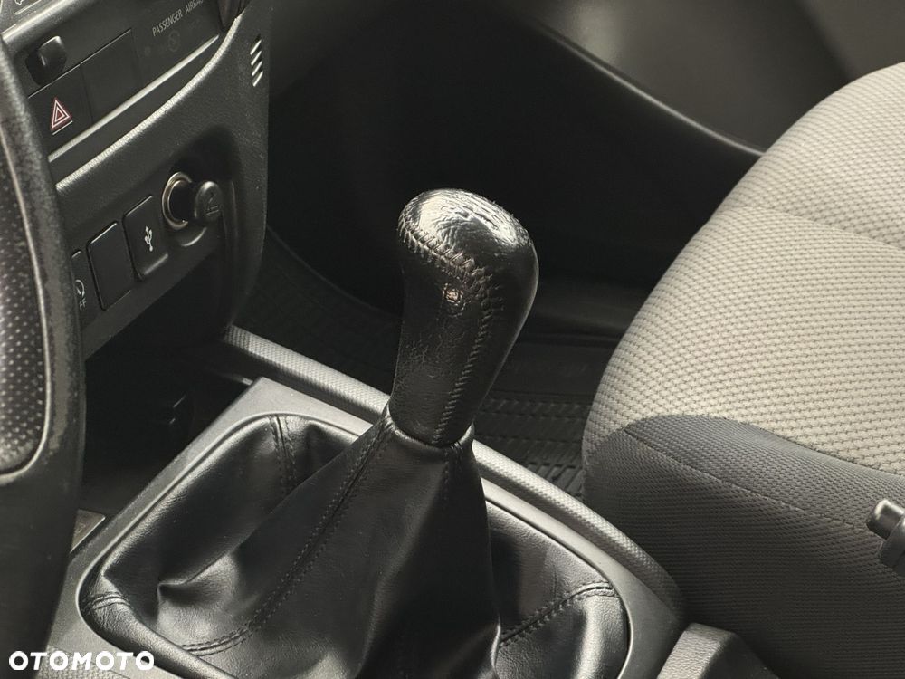 Mitsubishi L200 2.4 d DC Invite EU6 - 9