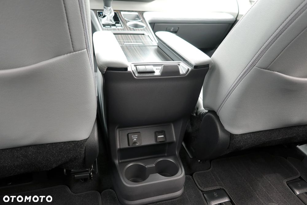 Toyota Sienna - 23