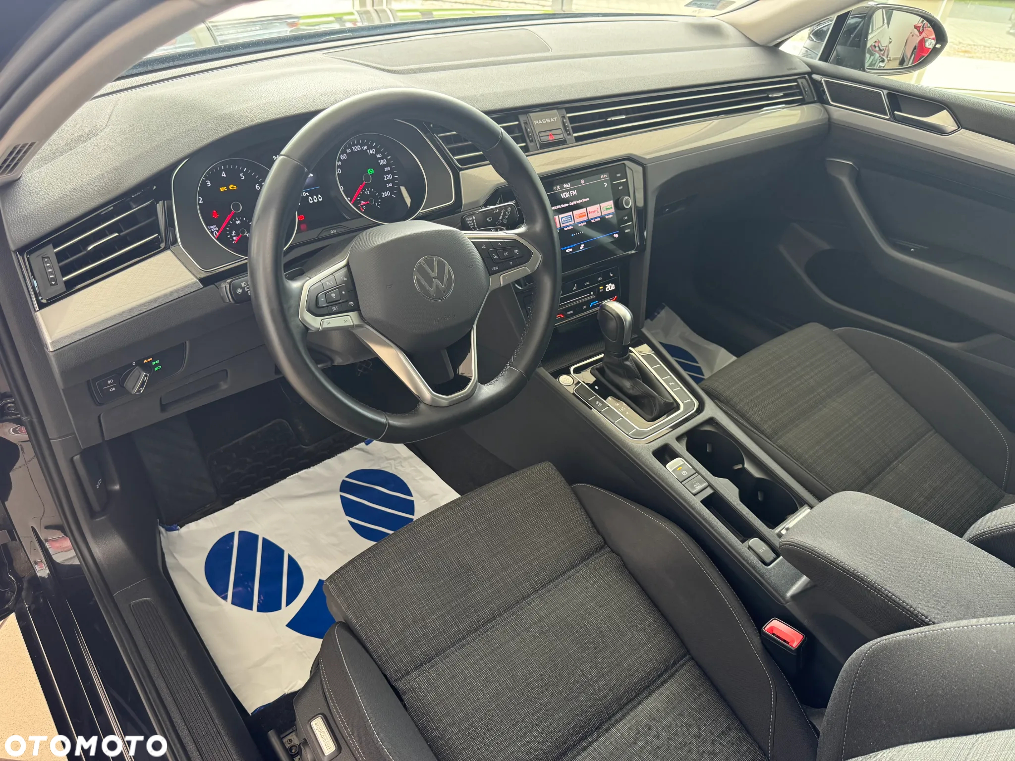 Volkswagen Passat 2.0 TSI Business DSG - 13