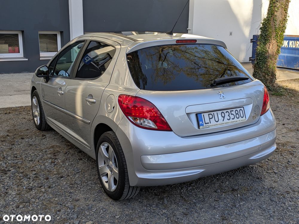 Peugeot 207 - 10