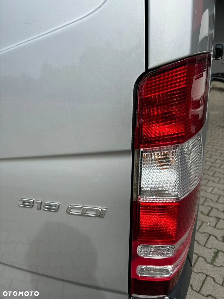 Mercedes-Benz SPRINTER - 25